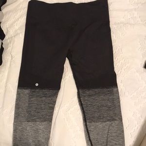 Lulu lemon crop yoga pants